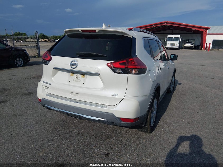 2017 NISSAN ROGUE auction photo 4