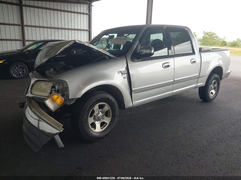 2001 Ford F-150, Front End, IAAI, VIN 1FTRW07W41KE26988 — photo 2