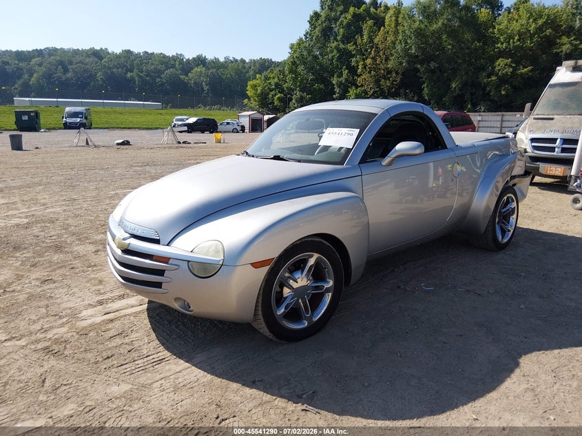 2005 CHEVROLET SSR auction photo 2