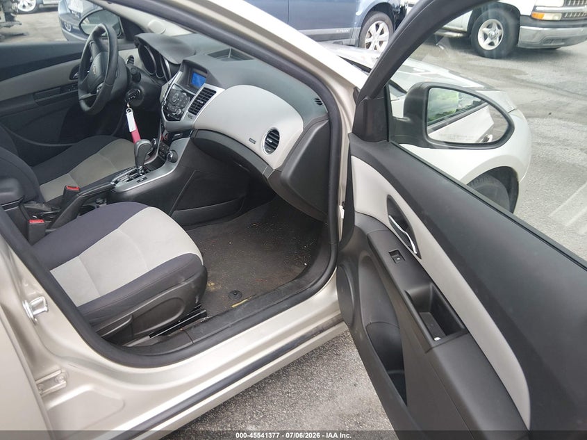 2013 CHEVROLET CRUZE auction photo 5