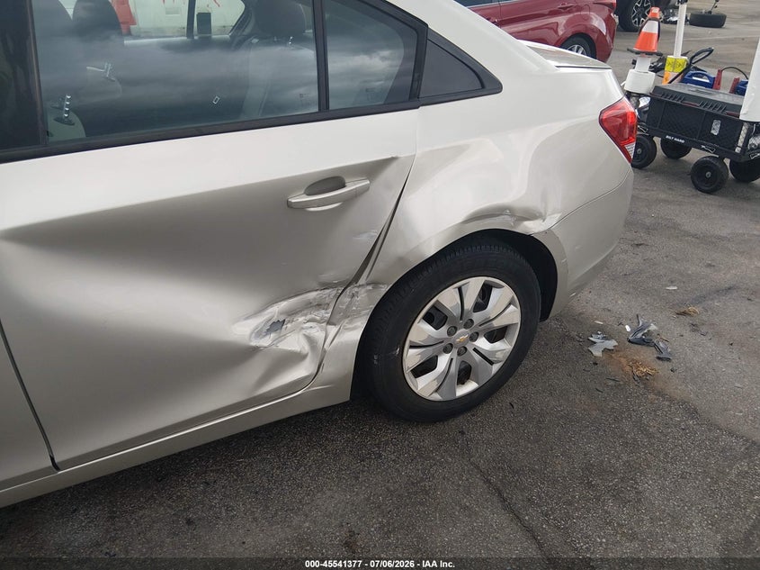 2013 CHEVROLET CRUZE auction photo 6