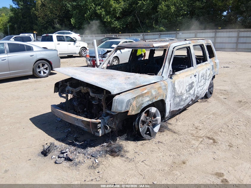 2016 JEEP PATRIOT auction photo 2