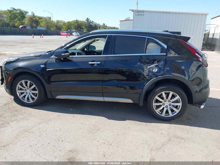 2022 Cadillac Xt4 Awd Premium Luxury VIN: 1GYFZDR40NF127200 Lot: 45541428