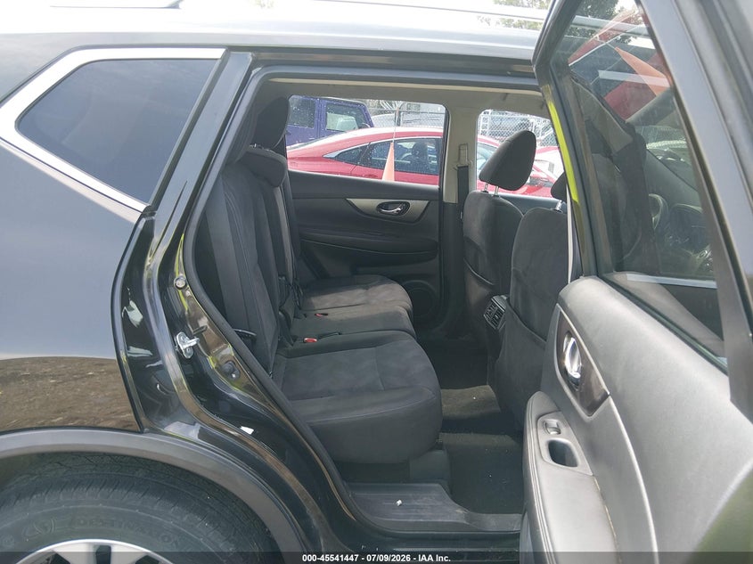 2015 NISSAN ROGUE auction photo 8