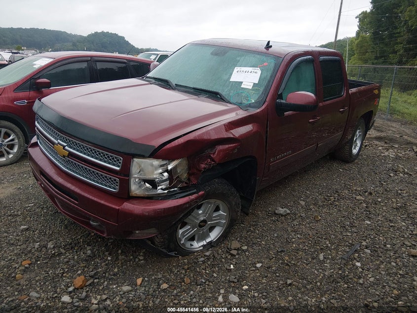 2013 CHEVROLET SILVERADO 1500 LT · Photo 2
