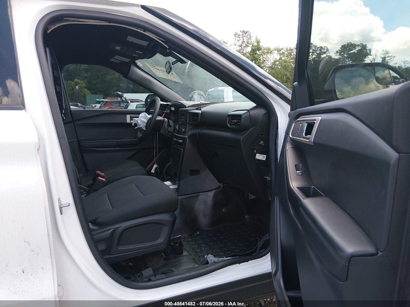 2022 FORD POLICE INTERCEPTOR UTILITY auction photo 5