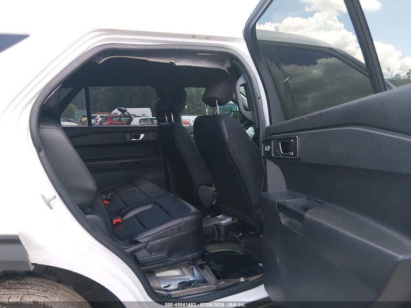 2022 FORD POLICE INTERCEPTOR UTILITY auction photo 8