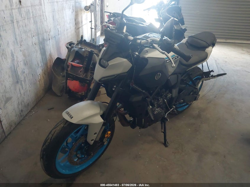 2025 YAMAHA MTN690 auction photo 2