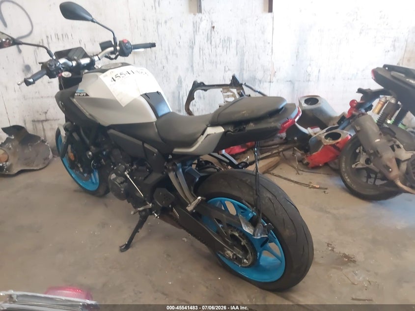 2025 YAMAHA MTN690 auction photo 3