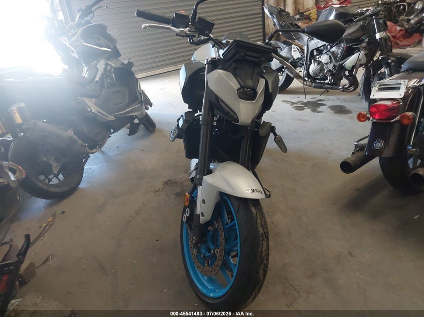 2025 YAMAHA MTN690 auction photo 5