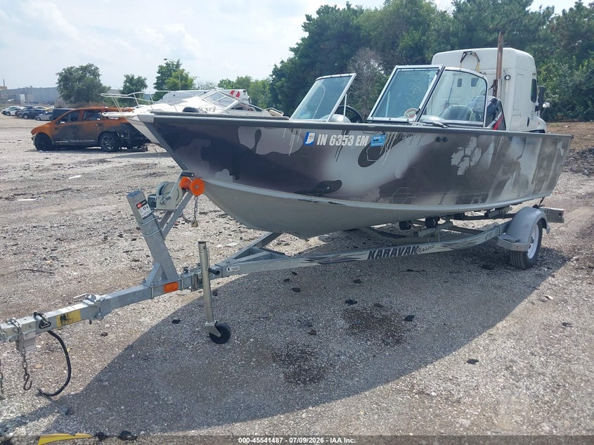 2002 LUND PRO SPORT auction photo 2