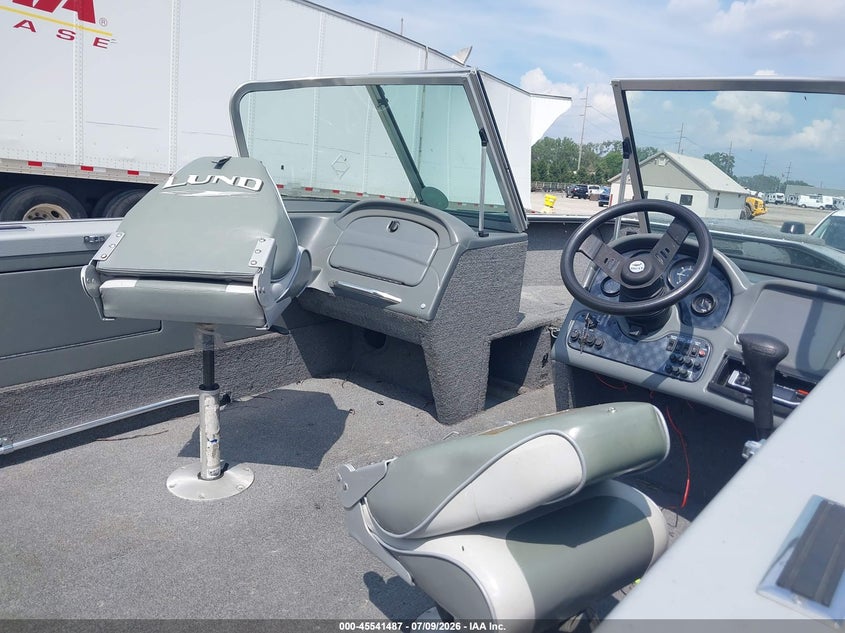 2002 LUND PRO SPORT auction photo 5