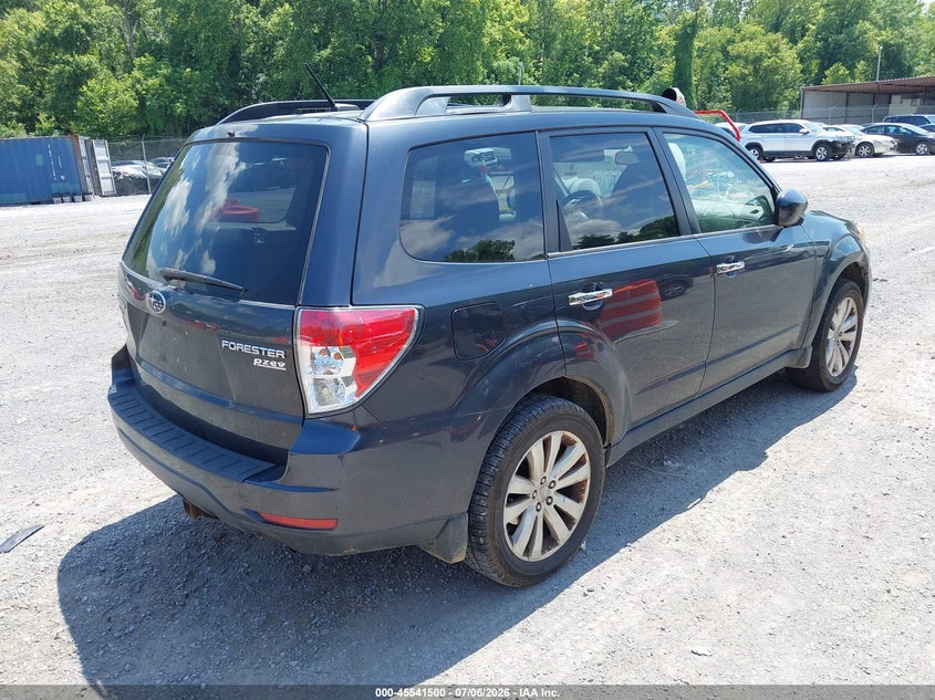 2013 SUBARU FORESTER auction photo 4