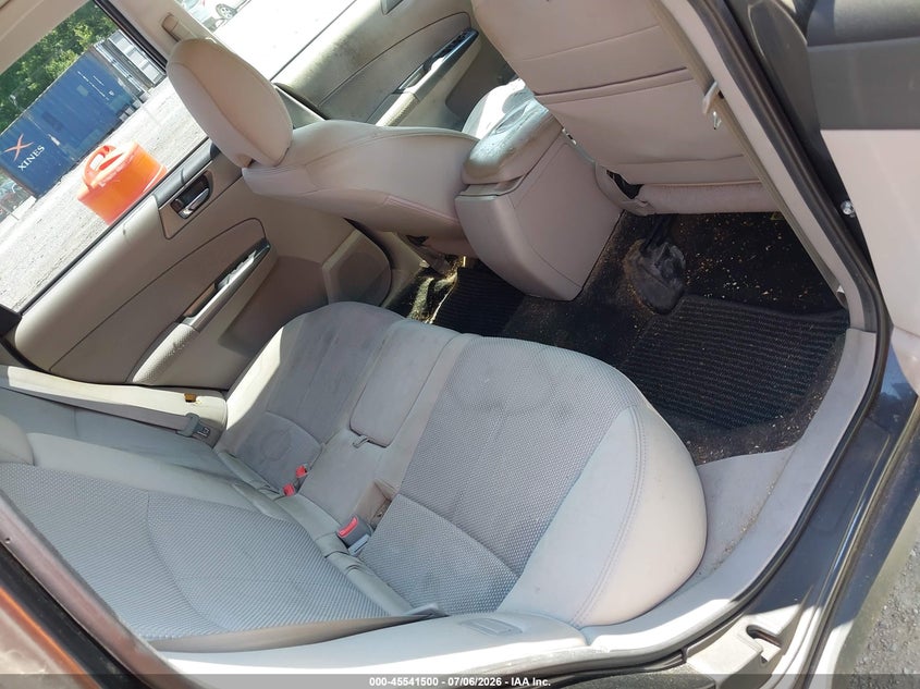 2013 SUBARU FORESTER auction photo 8