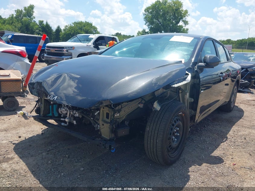 Vin: 3kpft4de5se240783, lot: 46039834, kia k4 lx 20252