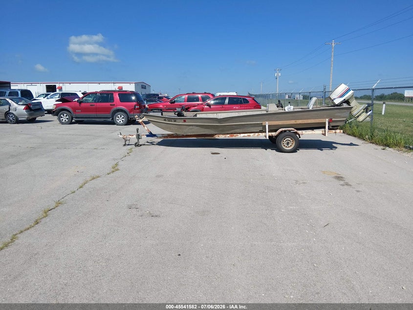 1978 FISHER 19' auction photo 4