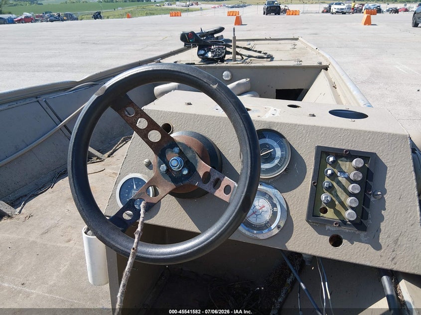 1978 FISHER 19' auction photo 7