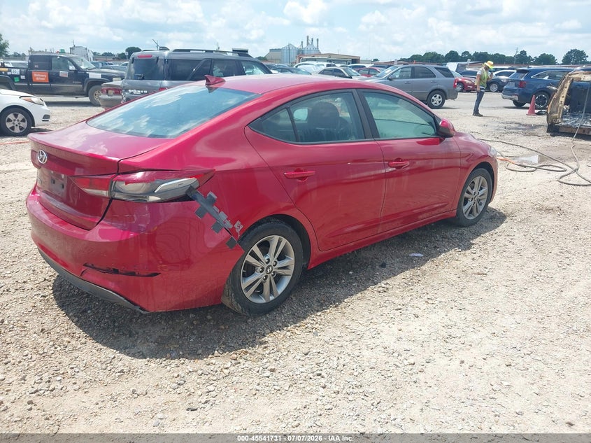 2017 HYUNDAI ELANTRA auction photo 4