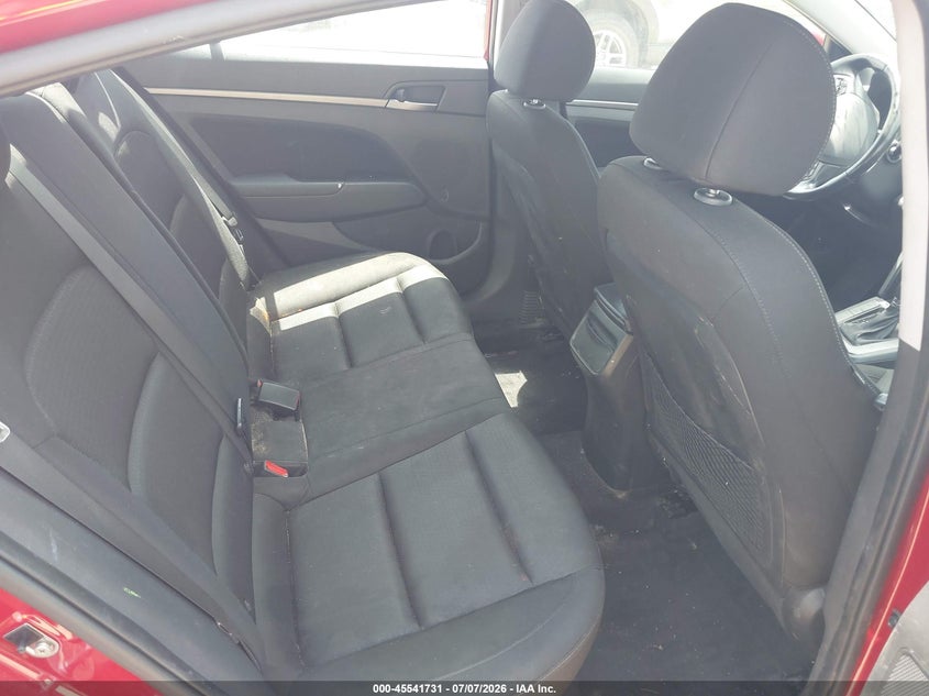 2017 HYUNDAI ELANTRA auction photo 8