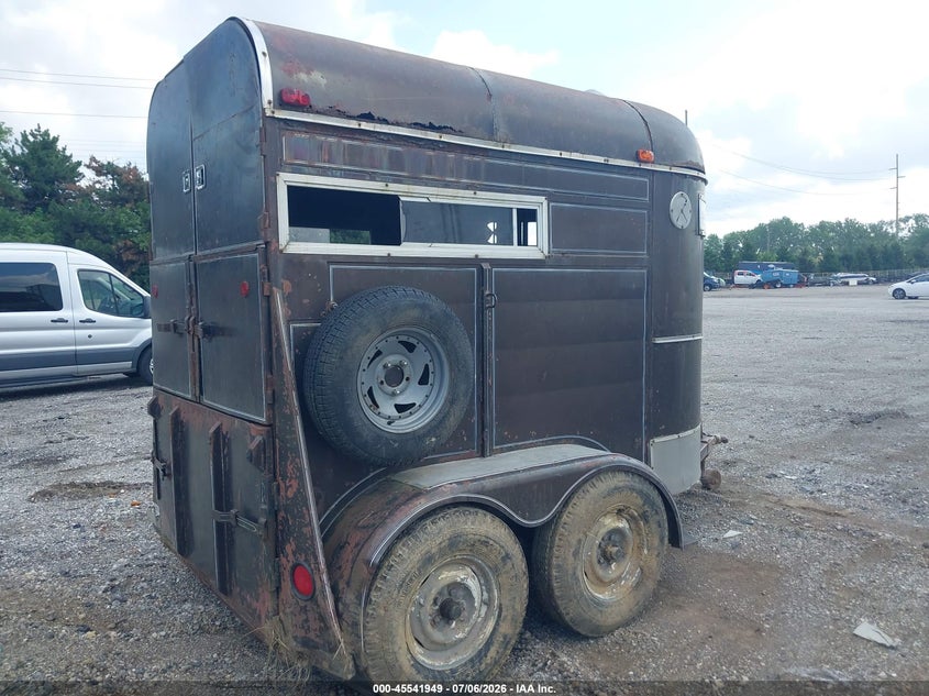 1980 RUSTLER HORSE TRAILER auction photo 4