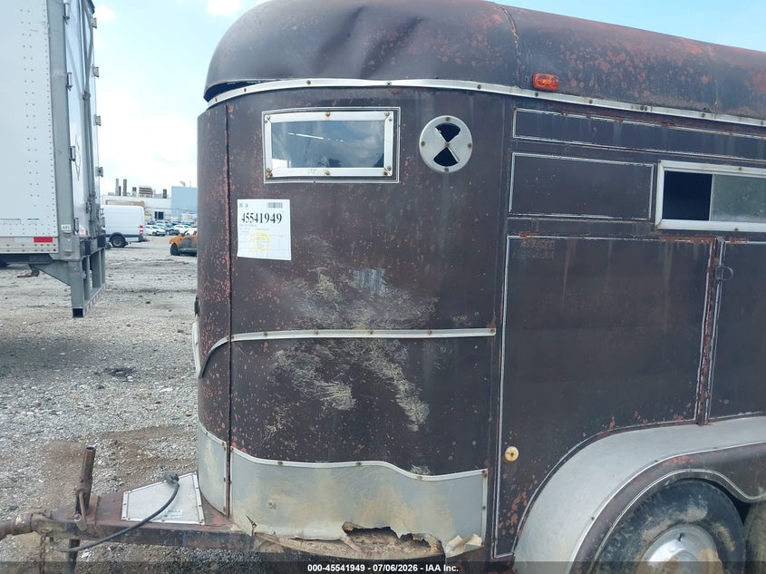 1980 RUSTLER HORSE TRAILER auction photo 6