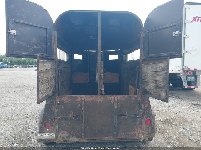 1980 RUSTLER HORSE TRAILER auction photo 8