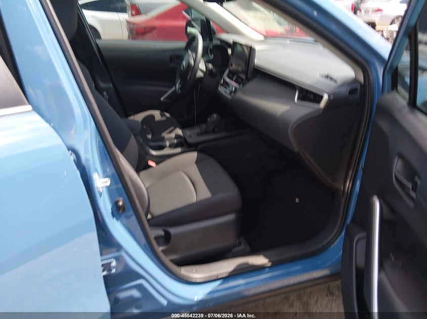 2026 TOYOTA COROLLA CROSS auction photo 5