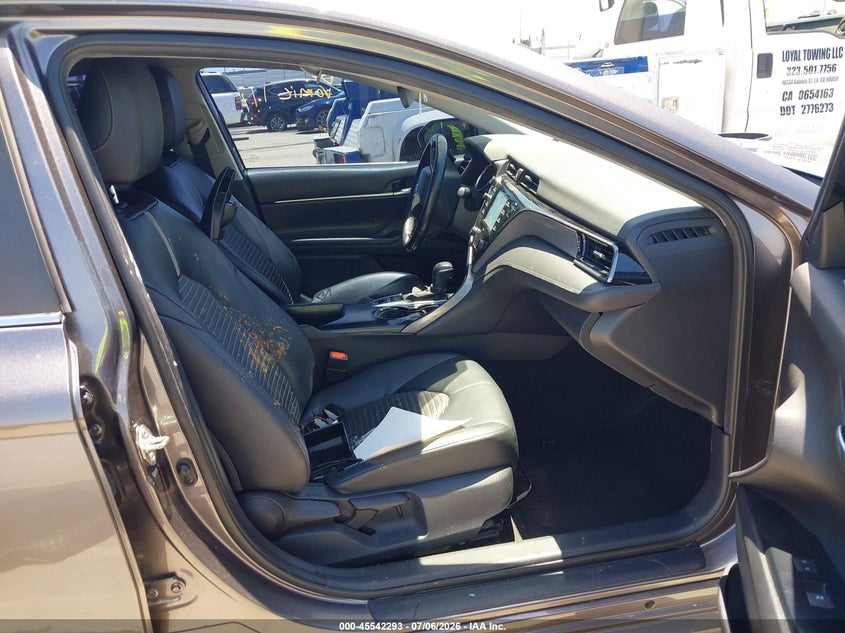 2020 TOYOTA CAMRY auction photo 5