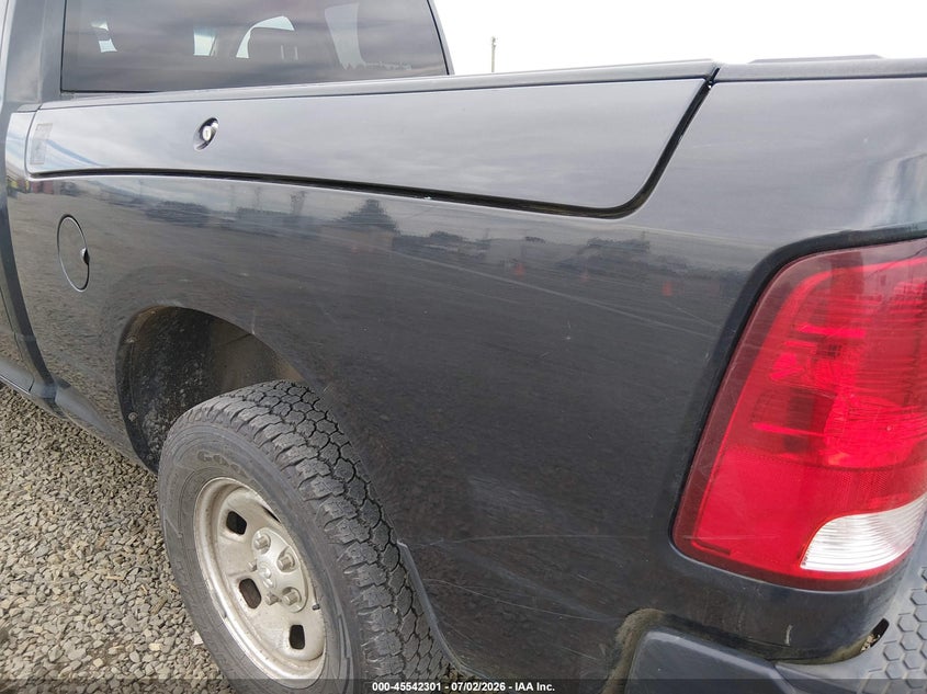2019 Ram 1500 Classic Tradesman 4X4 6'4 Box VIN: 1C6RR7FGXKS658644 Lot: 45542301
