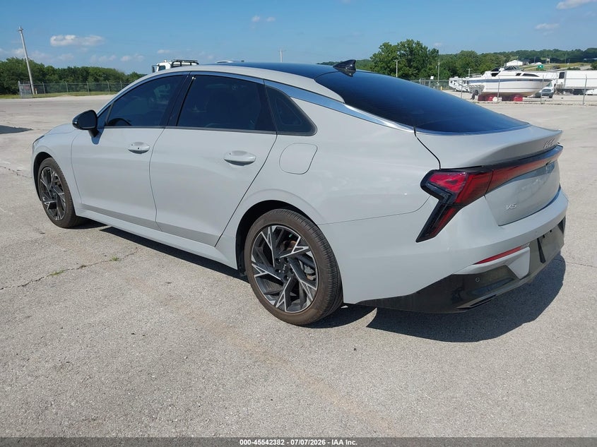 2025 KIA K5 auction photo 3