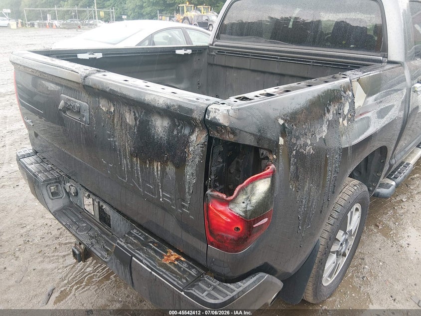2018 TOYOTA TUNDRA auction photo 6