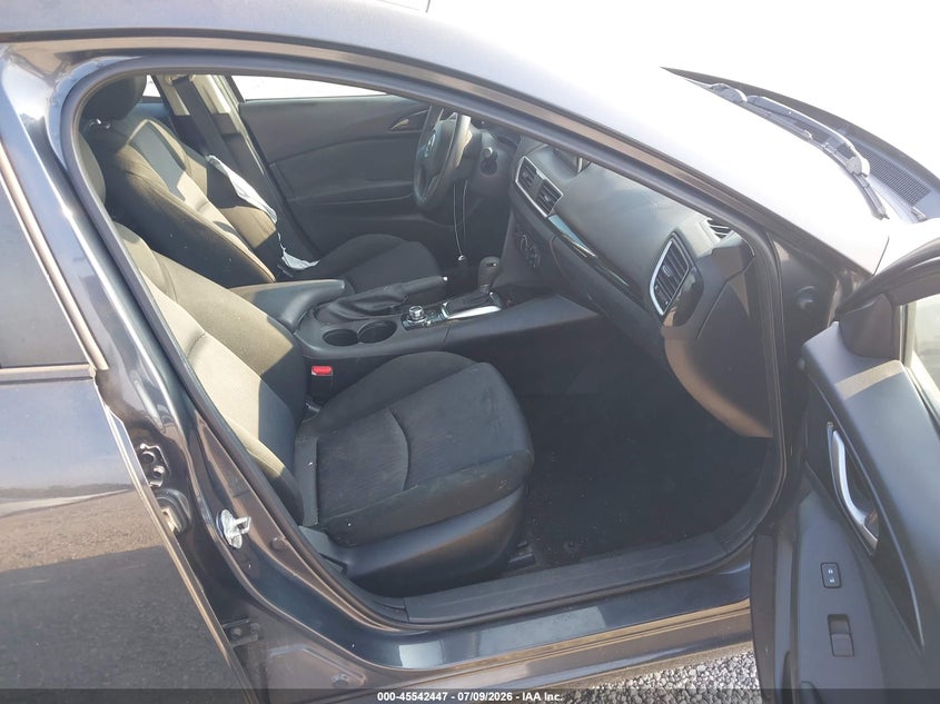 2015 MAZDA MAZDA3 auction photo 5