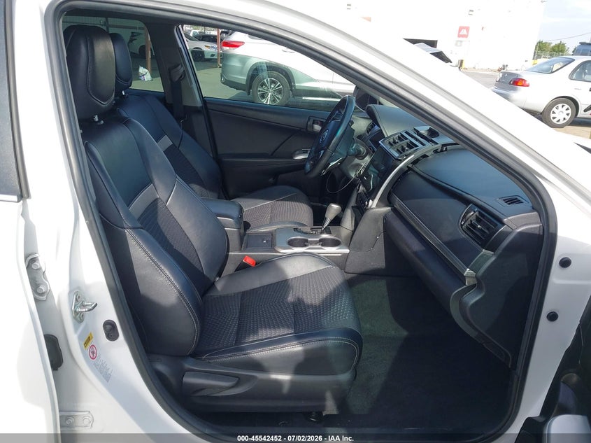 2014 TOYOTA CAMRY auction photo 5