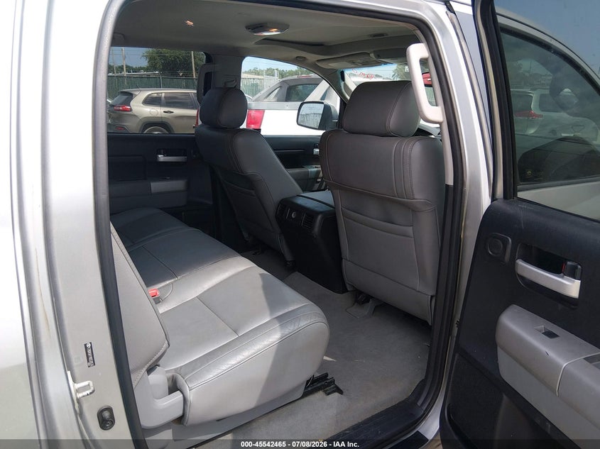 2008 Toyota Tundra Limited 5.7L V8 VIN: 5TBDV58118S520576 Lot: 45542465