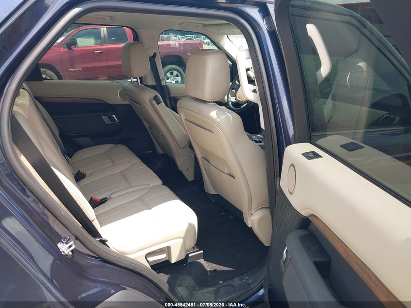 2019 LAND ROVER DISCOVERY auction photo 8