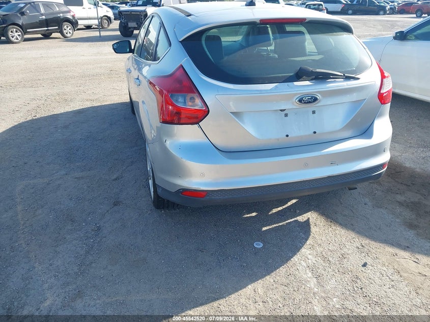 2012 FORD FOCUS auction photo 6