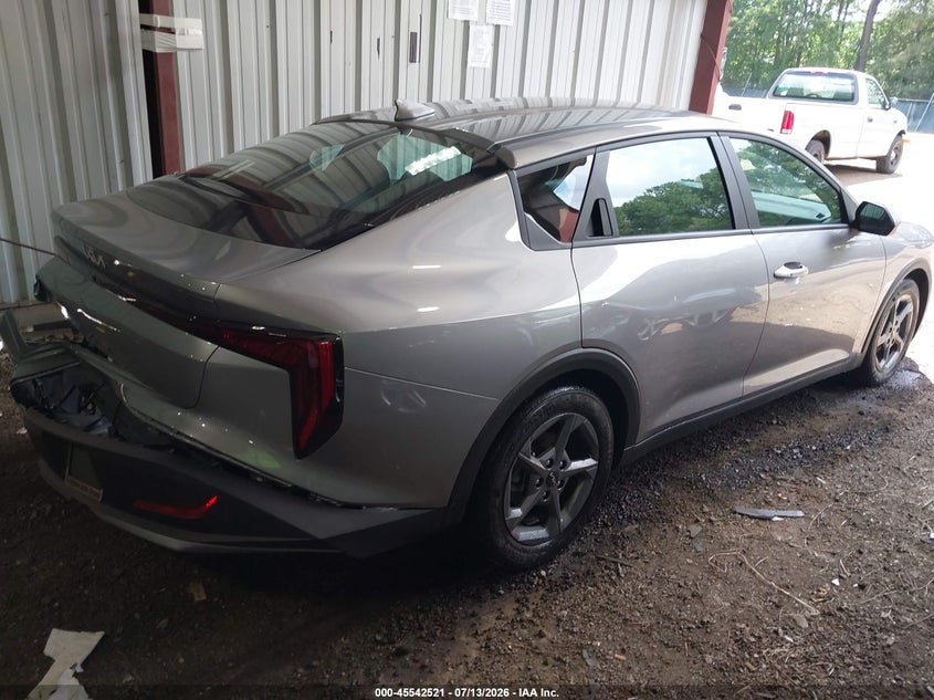 Vin: 3kpft4de0se227875, lot: 46040790, kia k4 lxs 20254