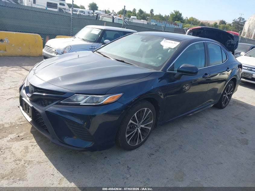 2019 TOYOTA CAMRY auction photo 2