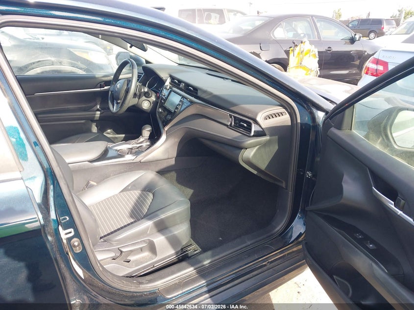 2019 TOYOTA CAMRY auction photo 5