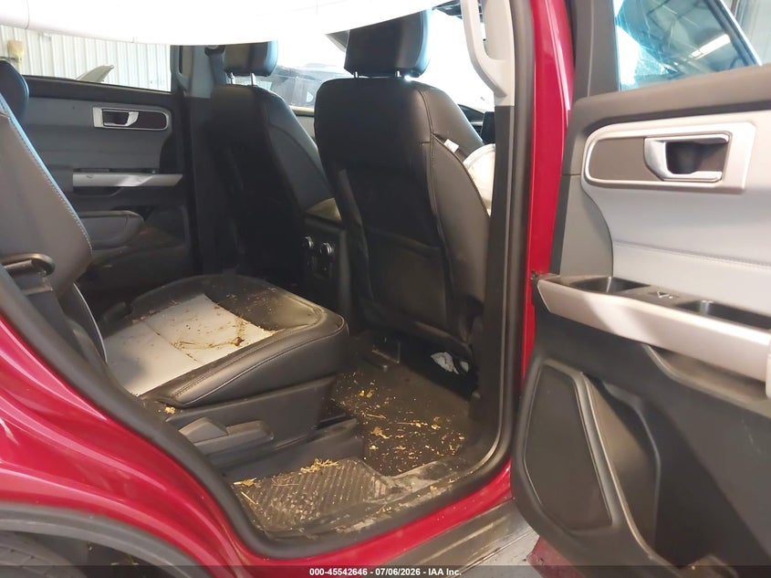 2024 FORD EXPLORER auction photo 8