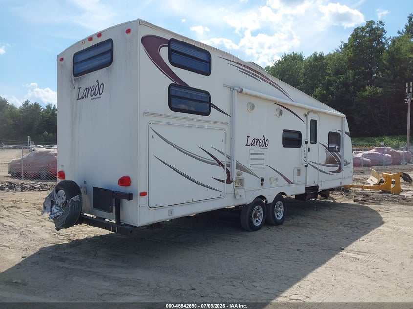 2010 KEYSTONE LAREDO auction photo 4