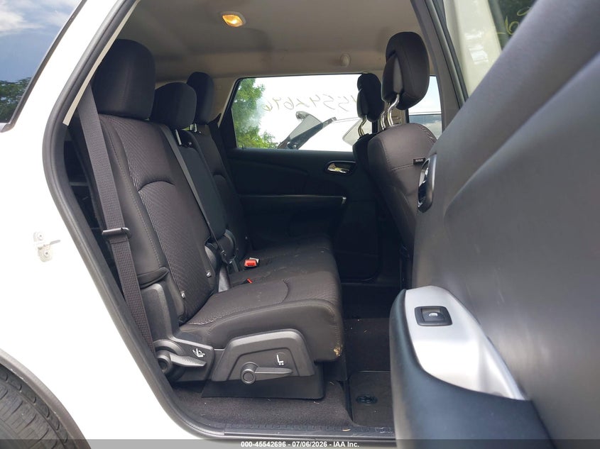 2014 DODGE JOURNEY auction photo 8