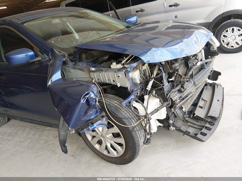 2017 NISSAN ROGUE auction photo 6