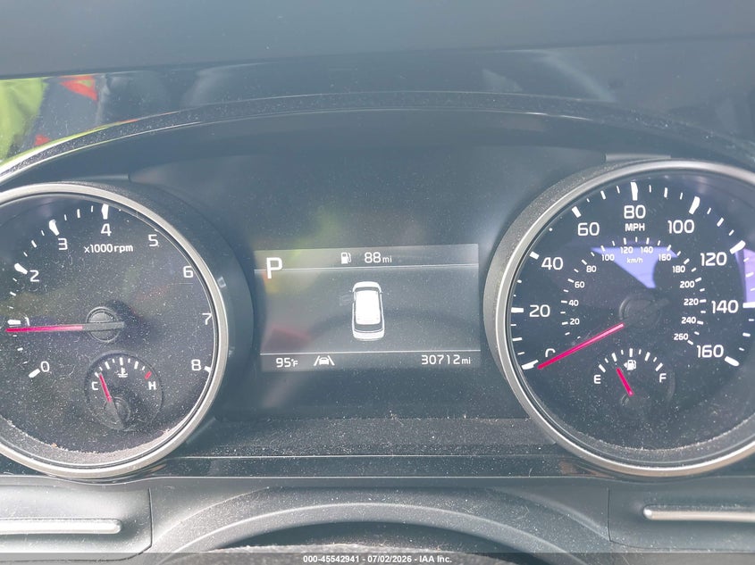 2024 KIA CARNIVAL MPV auction photo 7
