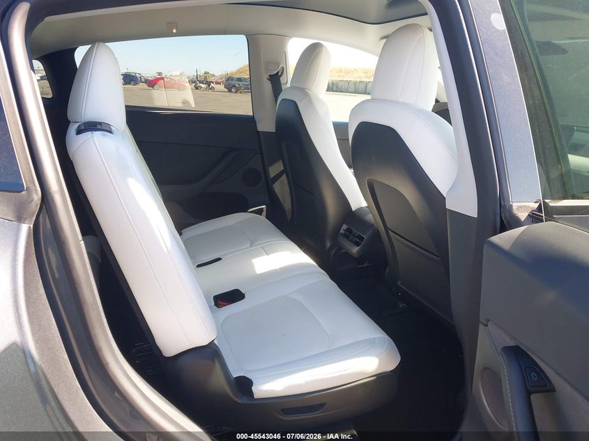 2023 Tesla Model Y Awd/Long Range Dual Motor All-Wheel Drive VIN: 7SAYGAEE5PF640163 Lot: 45543046
