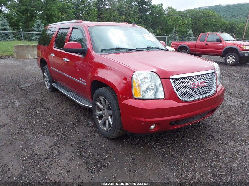 2013 GMC YUKON XL 1500 auction photo 1