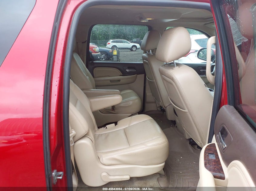 2013 GMC YUKON XL 1500 auction photo 8