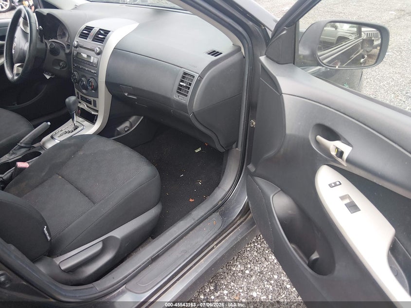2010 TOYOTA COROLLA auction photo 5
