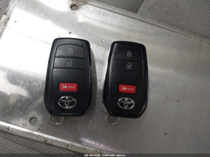 2022 Toyota Corolla Cross Le VIN: 7MUBAABG7NV032315 Lot: 45543225