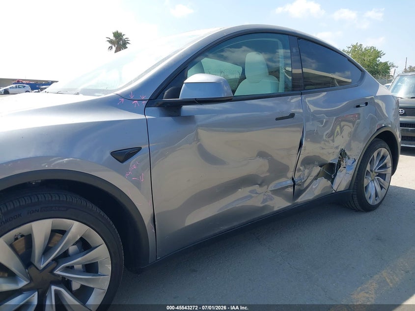 2026 Tesla Model Y All-Wheel Drive/Long Range Launch Series/Premium All-Wheel Drive VIN: 7SAYGDEE1TF439758 Lot: 45543272